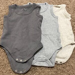 Size 0-3mo Infant Sleeveless Bodysuit Set - Gray, Light Gray, Cream